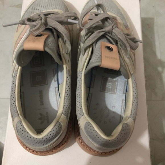 Adidas shoes - Picture 8 of 8